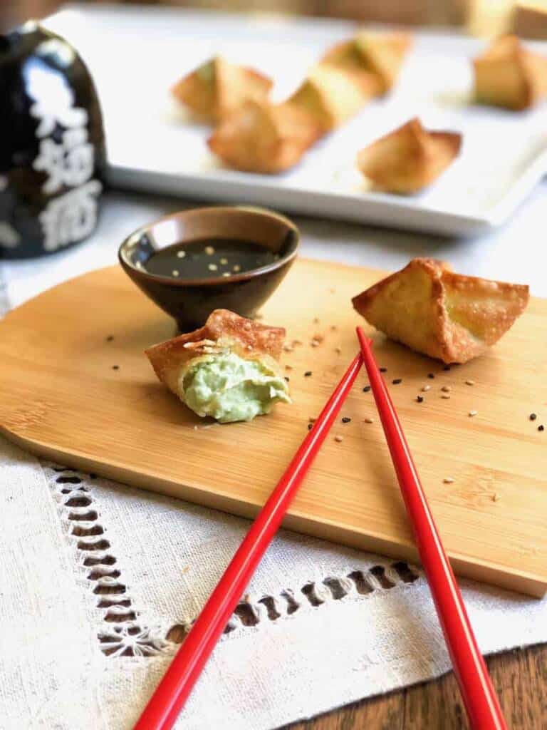 Avocado Cream Cheese Wontons With Sesame