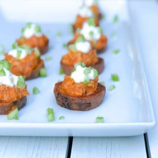 These Roasted Buffalo Chicken Sweet Potato Rounds are an easy make ahead game day appetizer! Football games or thanksgiving, these are the best recipe for entertaining, holiday or a Superbowl party.