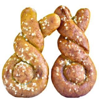 Easter bunny pretzel appetizer.