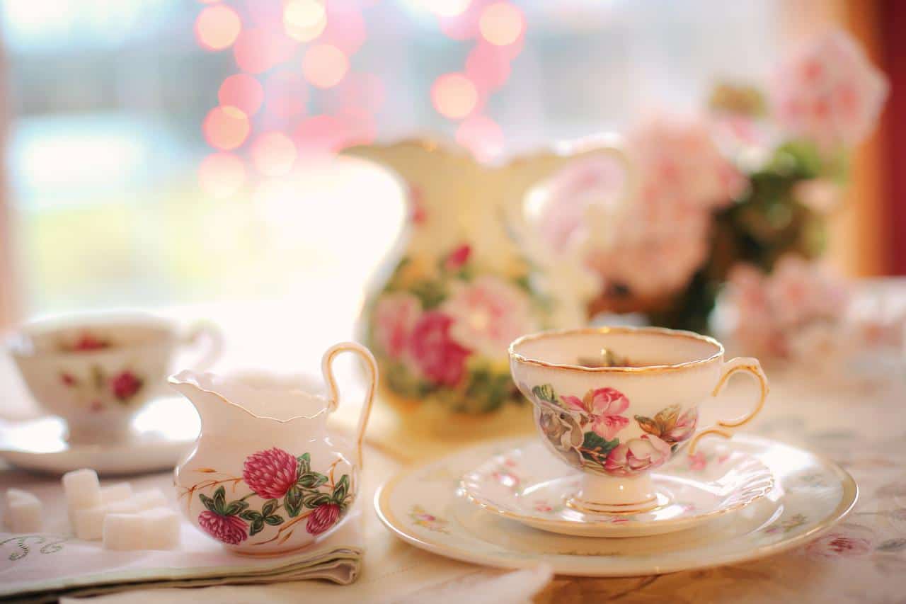 A beautiful tea set on a table.