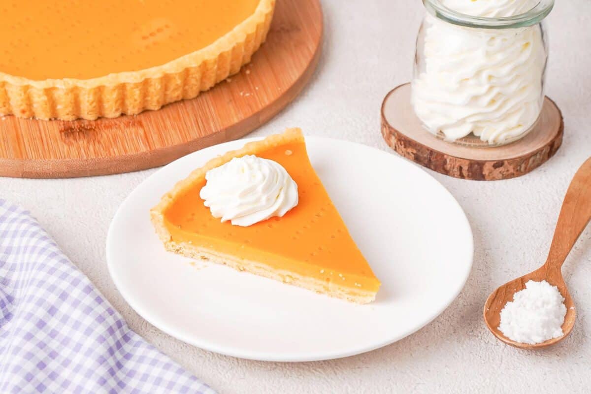 Bourbon Whipped Cream - Aleka's Get-Together