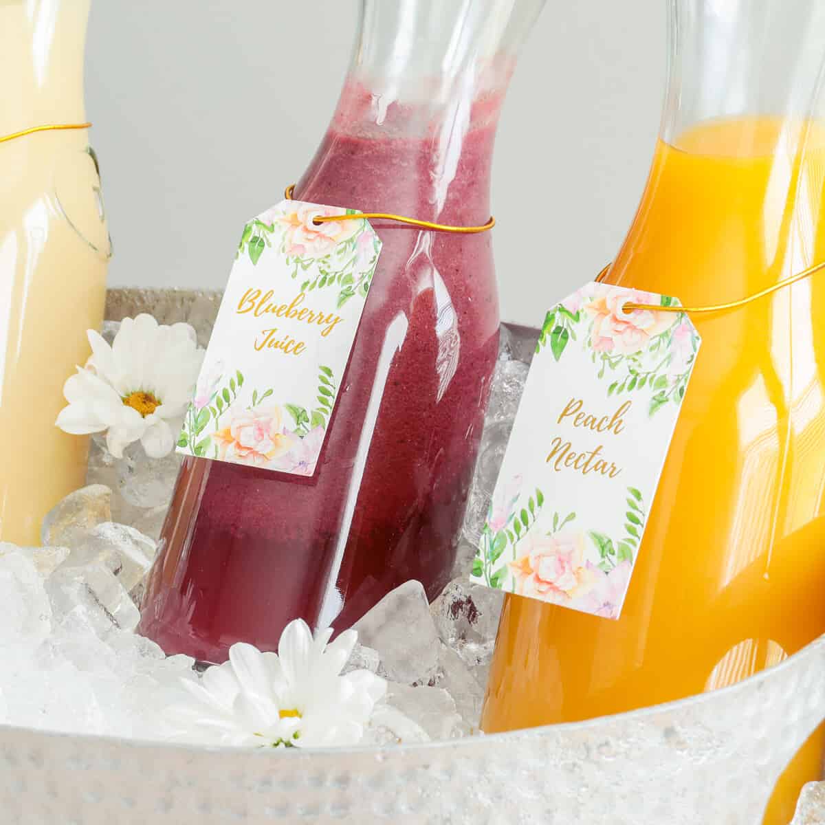 How to Set Up a DIY Mimosa Bar 