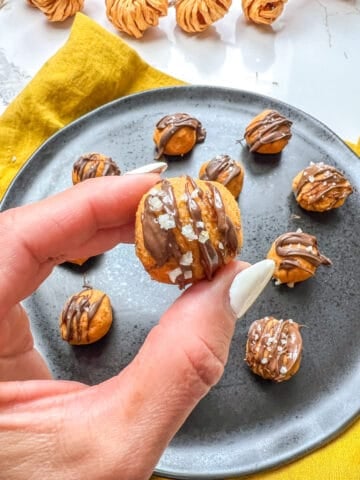 Pumpkin pie truffles.