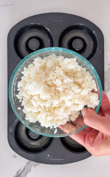 Sushi rice in a bowl.