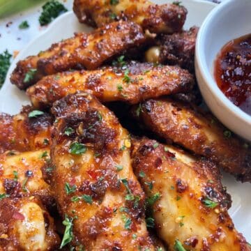 Crispy baked hot honey wings glazed with hot honey sauce.
